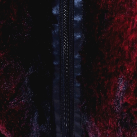 BIANCA NYGARD PETITE FAUX FUR VEST NWOT! - Picture 4 of 7